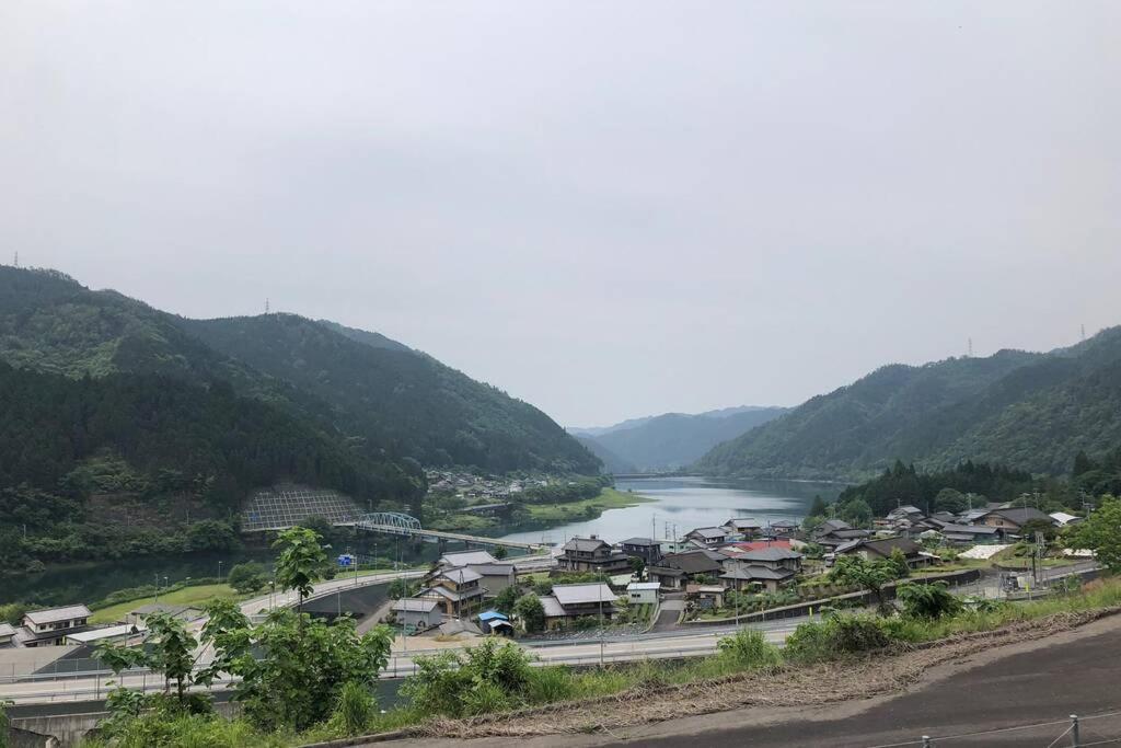 花緑里-Hanamidori-乙原のやど 岐阜下呂温泉郡上飛騨金山湖畔リゾート Gujō Extérieur photo