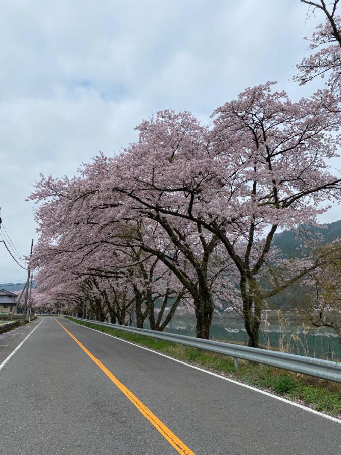 花緑里-Hanamidori-乙原のやど 岐阜下呂温泉郡上飛騨金山湖畔リゾート Gujō Extérieur photo